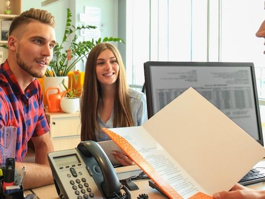 Najlepsze serwisy ogłoszeniowe dla osób szukających rozrywki w 2026 roku